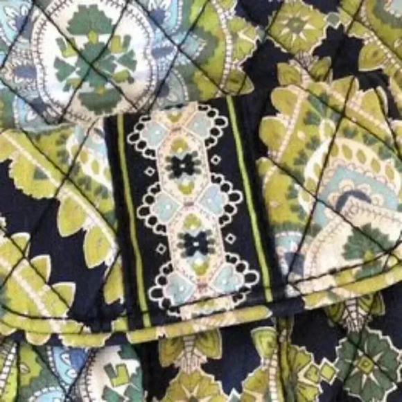 Vera Bradley Shoulder Bag and Matching Trifold Wallet - Picture 2 of 7